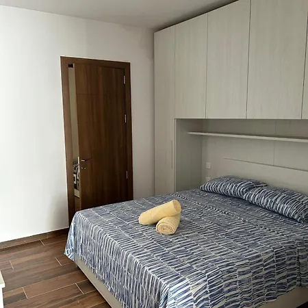 Apartment Seafront *