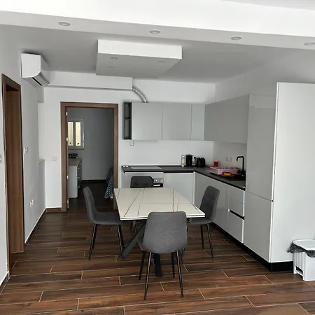 Seafront Apartment Marsaskala