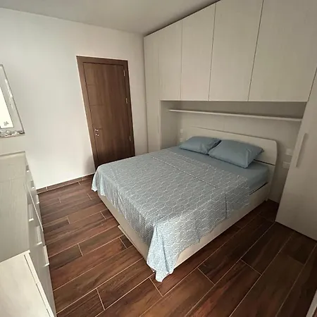 Seafront Apartment *