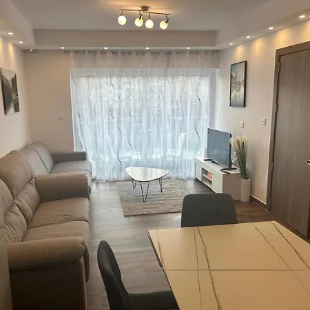 Seafront Apartment Marsaskala