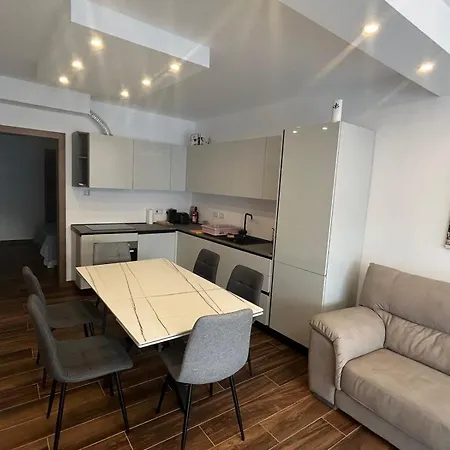Apartment Seafront *